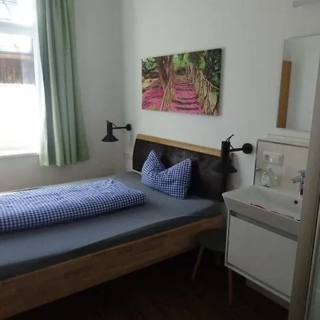 Alte Schreinerei Decent *